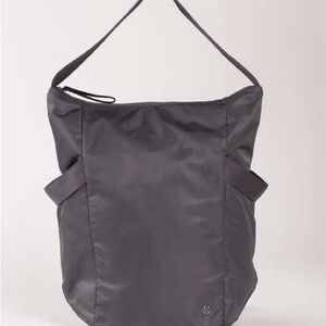 LOOKING FOR - Lulu Enroute Bag II